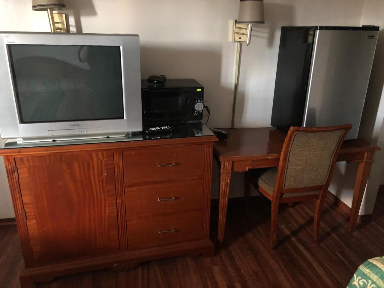 Motel America's Best Travel Reno